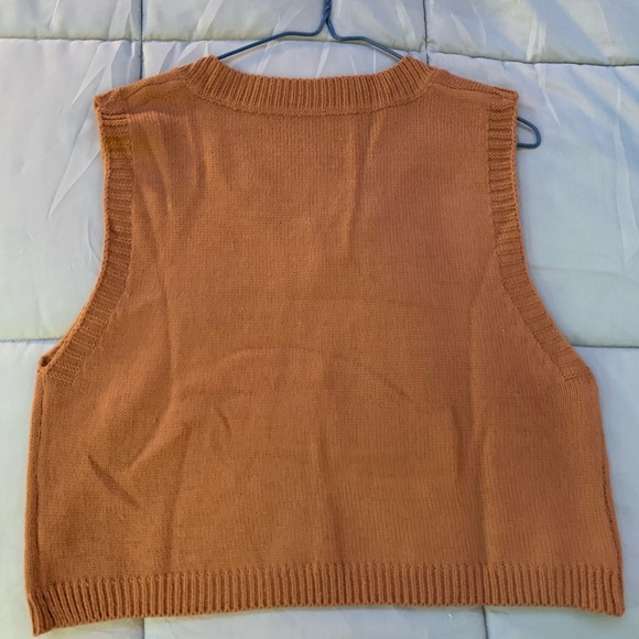 Size small - Picture 2 of 2